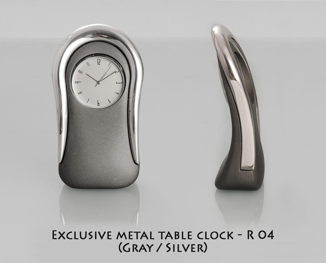 Exclusive Metal Table Clock